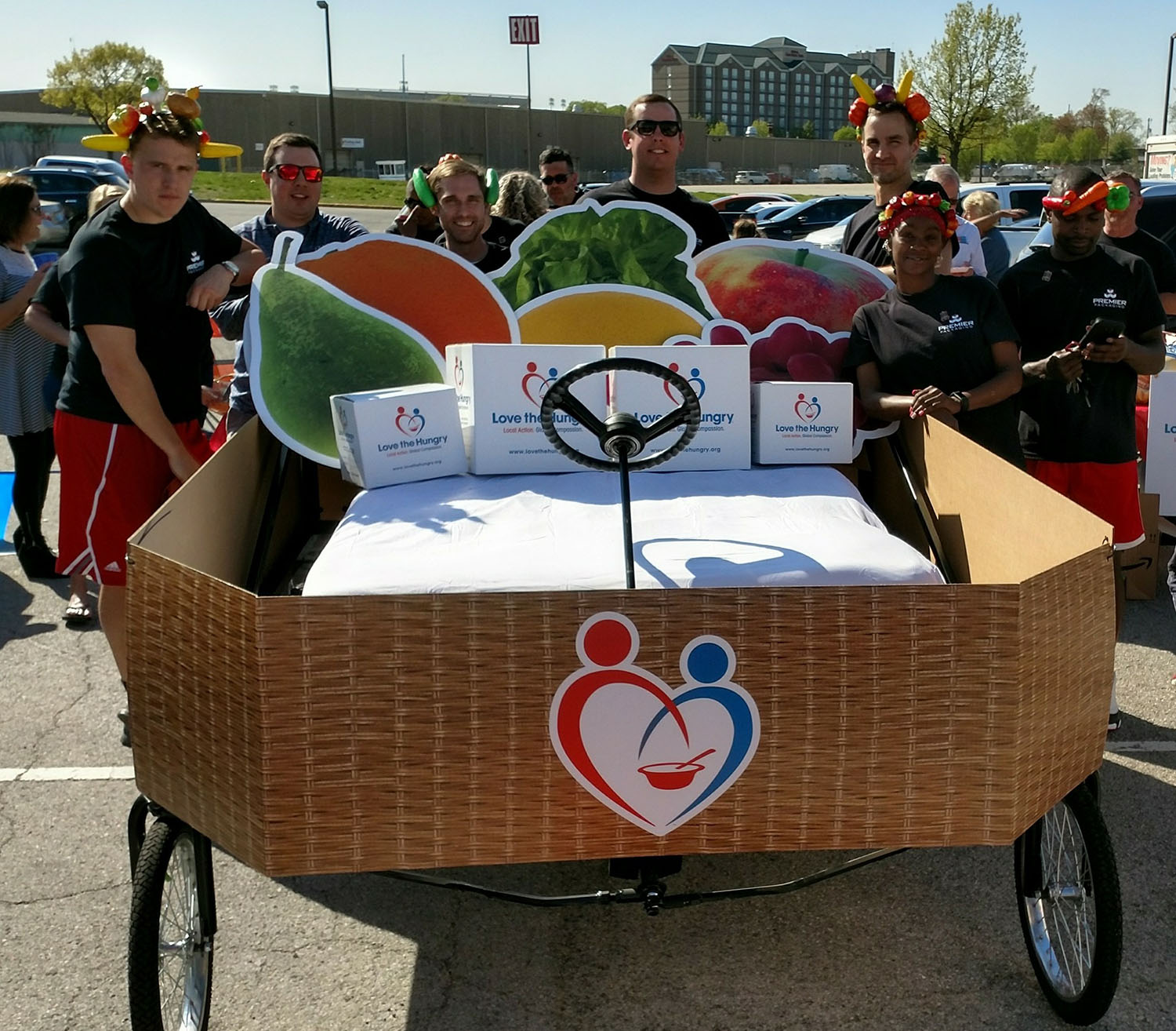 Equipo de Premier Packaging de la Bed Race 2018 del KDF